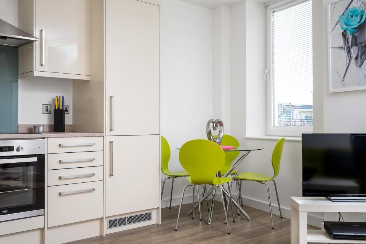 The Post House One By Fortuna Property Глостър Екстериор снимка